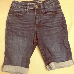 Universal thread shorts